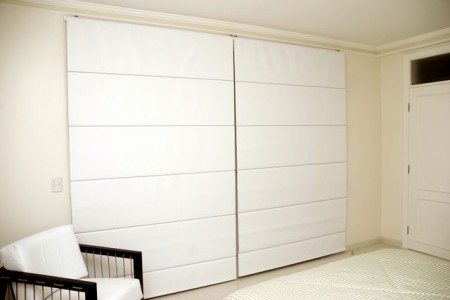 Romana com tecido black out